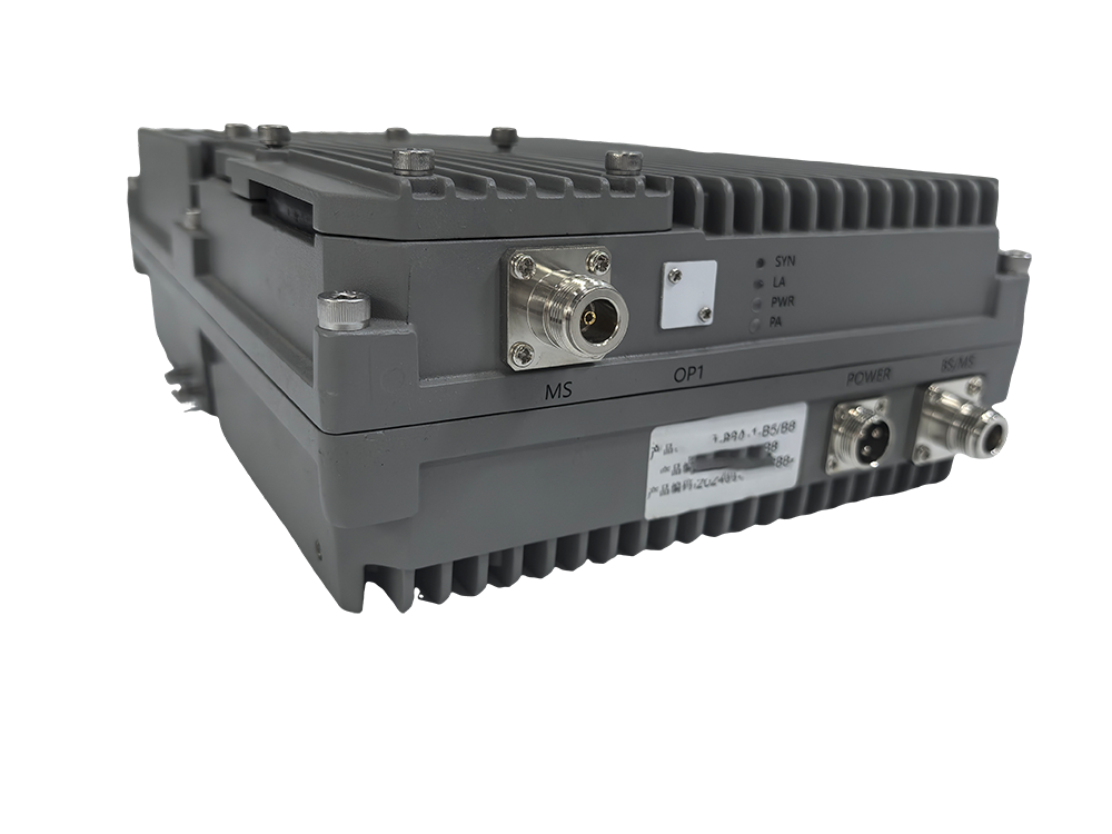  永德三频手机信号接收器2000㎡