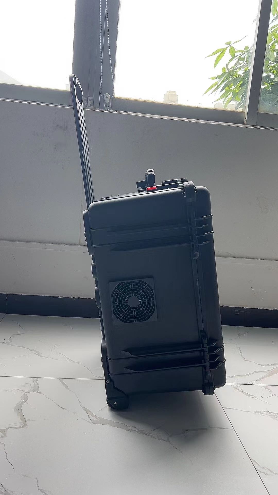 永德手拉箱型移动通信干扰器